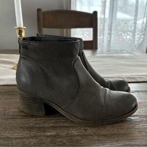 Billabong Talia Heeled Ankle Booties Size 6